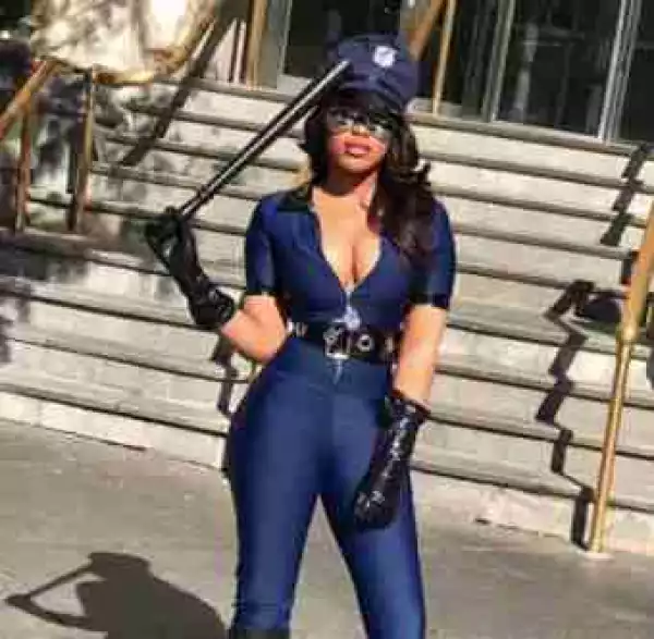 Sjoe! Natasha Thahane serves sauce in US police uniform